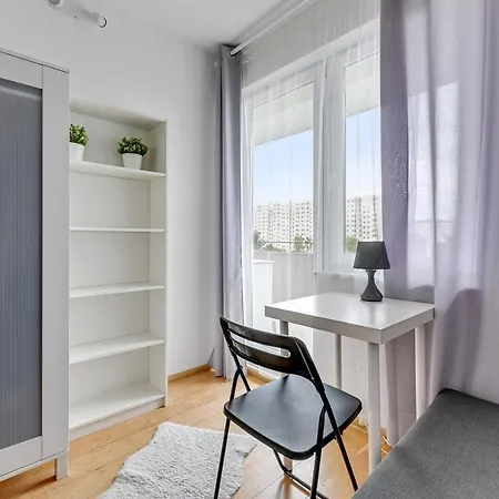 Homestay Gospody 6e, Blisko Morza, 700m Do Ergo Areny, 1,4km Do Hipodromu