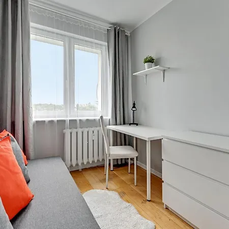 Homestay Gospody 6e, Blisko Morza, 700m Do Ergo Areny, 1,4km Do Hipodromu Gdansk